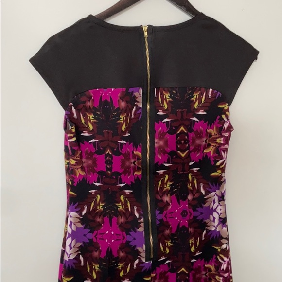 Amazing dress - Picture 4 of 5